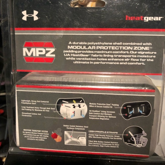 Under Armour MPZ  Soft Chinstrap Adult Heatgear - Picture 2 of 4